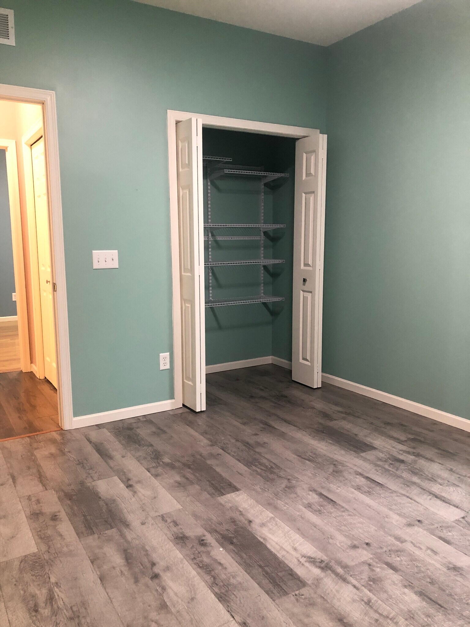 Building Photo - 1680 Oakbrooke Ct