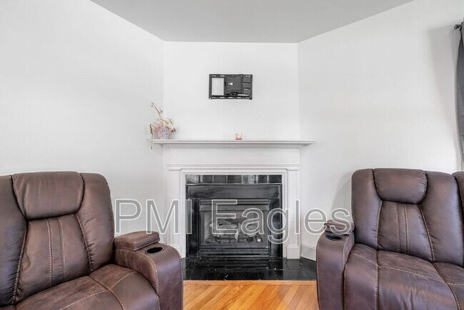 Building Photo - 2721 S Virginia St
