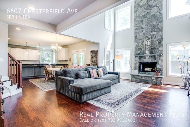 Building Photo - 6607 Chesterfield Ave