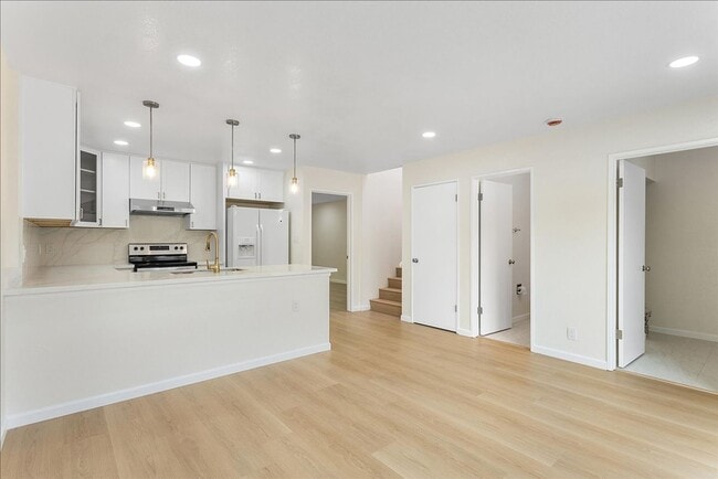 Building Photo - 1007 Tahiti Ln