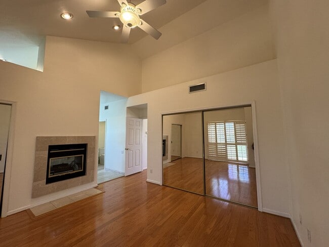 Building Photo - 7272 E Gainey Ranch Rd