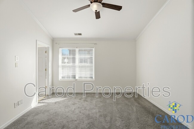 Building Photo - 3405 Broadwick St