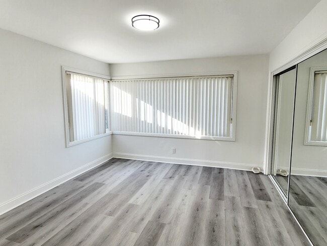 Building Photo - 4804 Del Amo Blvd