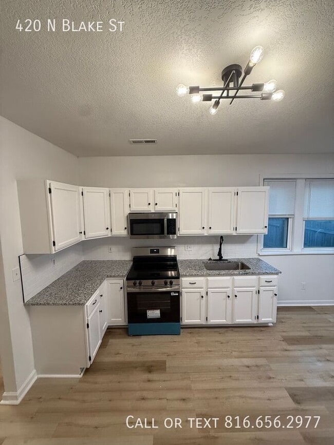 Building Photo - 420 N Blake St