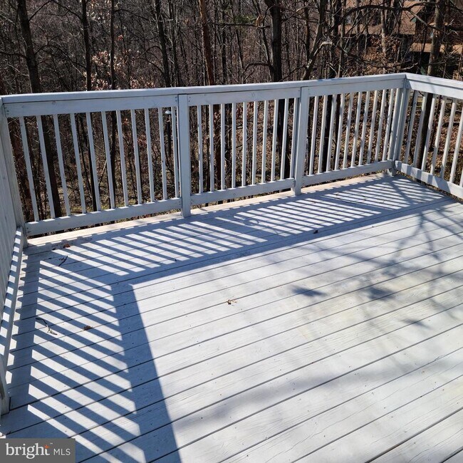 Building Photo - 135 Hill Valley Dr