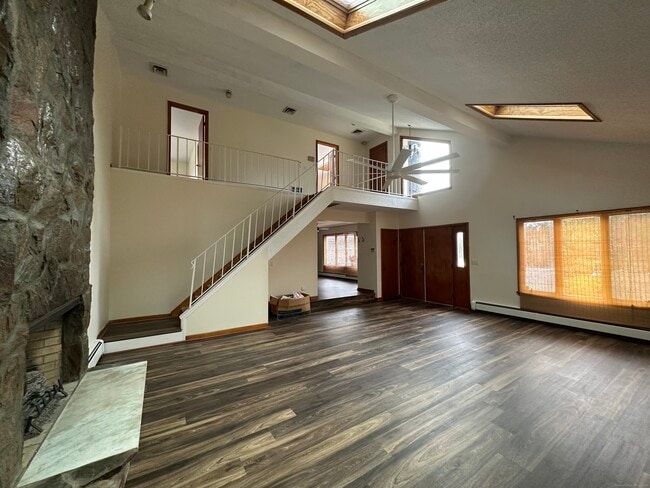 Building Photo - 91 Bailey Ln