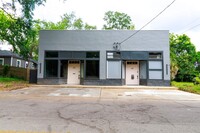 Building Photo - 610 W 8th Ave