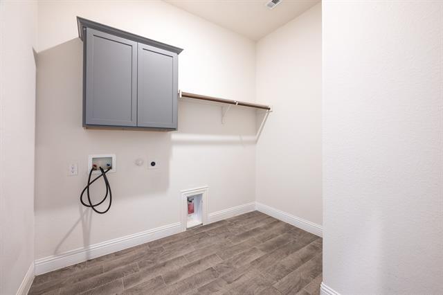 Building Photo - 4037 Woodford Dr