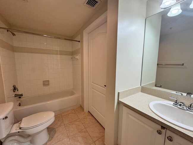 Building Photo - 11022 Legacy Dr