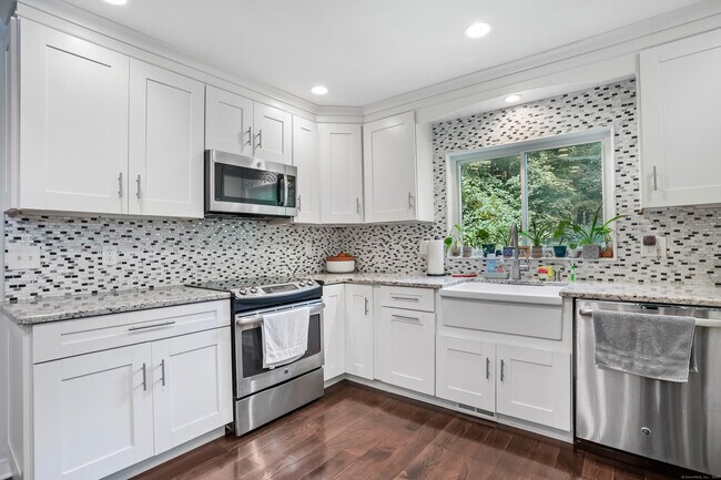 Building Photo - 15 Bartram Dr