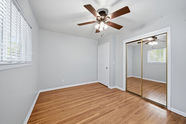 Building Photo - 8936 E 33rd Pl