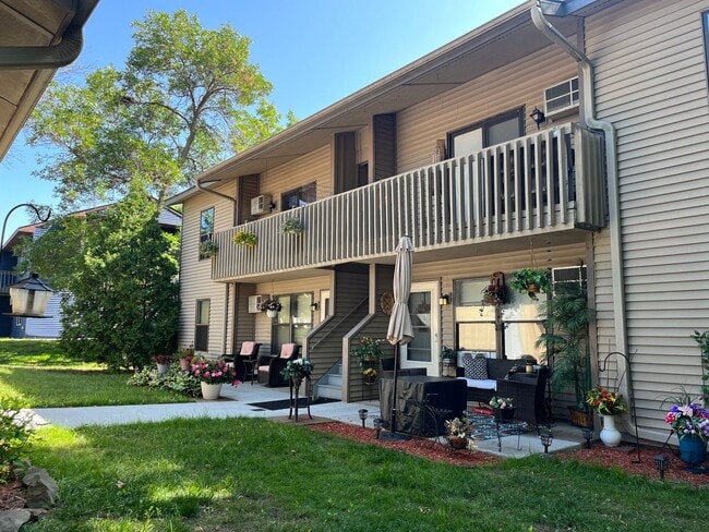 Primary Photo - 2-bedroom & 1-bath Apartment + Garage in Hudson WI