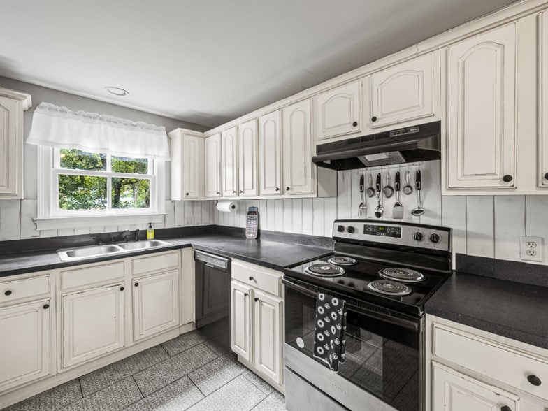 Building Photo - 722 Ellis St