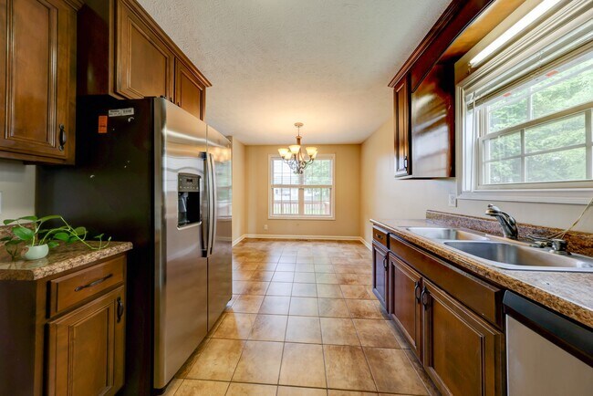 Building Photo - 2924 Brewster Drive