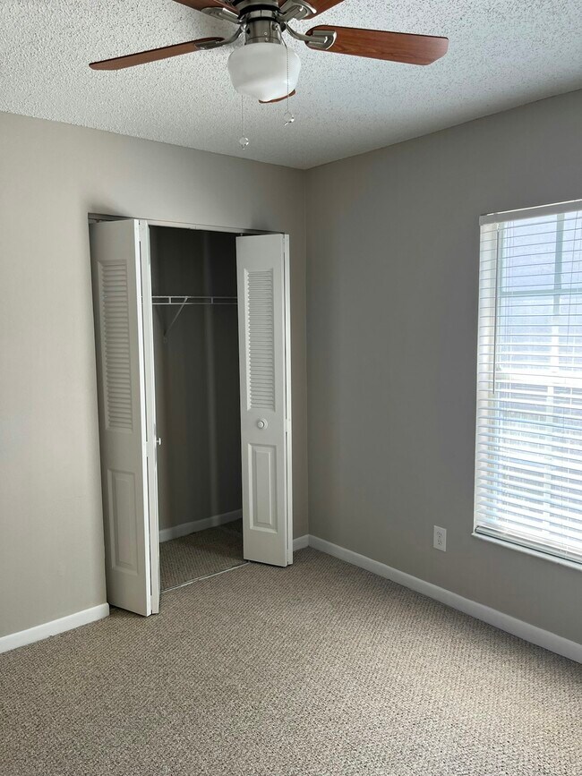 Building Photo - 5226 Sunridge Palms Dr