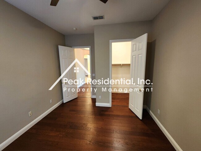 Building Photo - Spacious Folsom 4bd/3ba Home With 3 Car Garage!