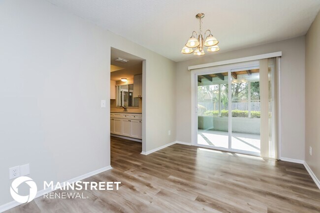 Building Photo - 1800 Gladiolas Dr