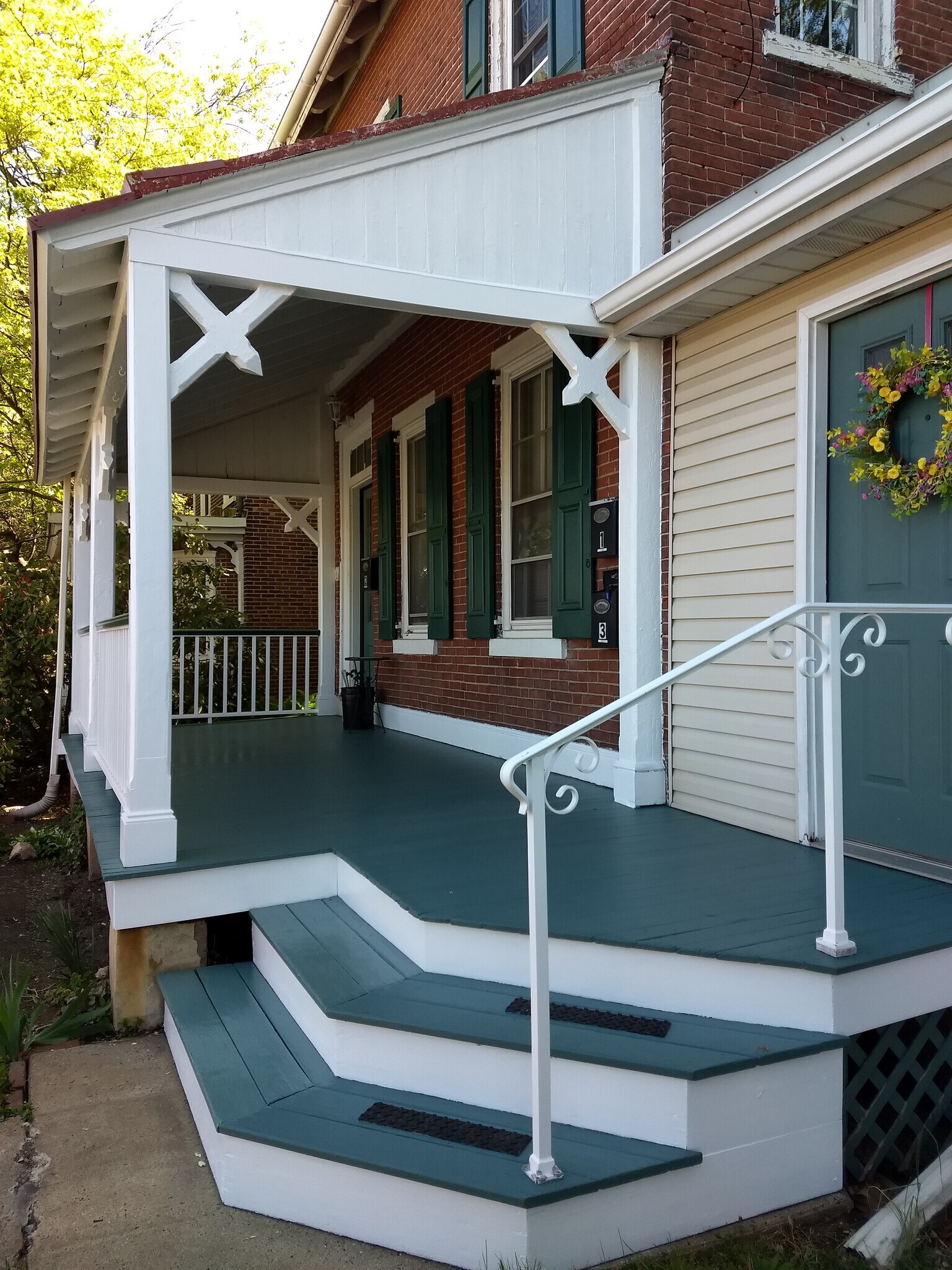 Building Photo - 411 E Montgomery Ave