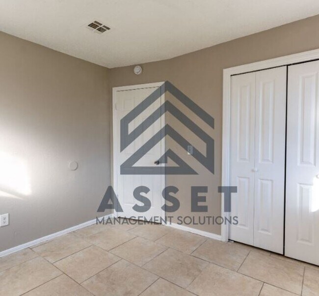 Building Photo - 4613 Cinderella Dr
