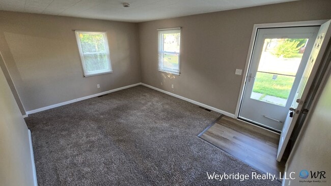 Building Photo - Charming 3-Bedroom Ranch in Seven Hills – $1,395/Month
