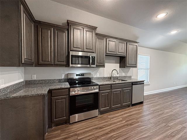 Building Photo - 6401 Graceland Dr