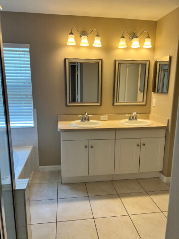 Building Photo - 3821 Covington Ln