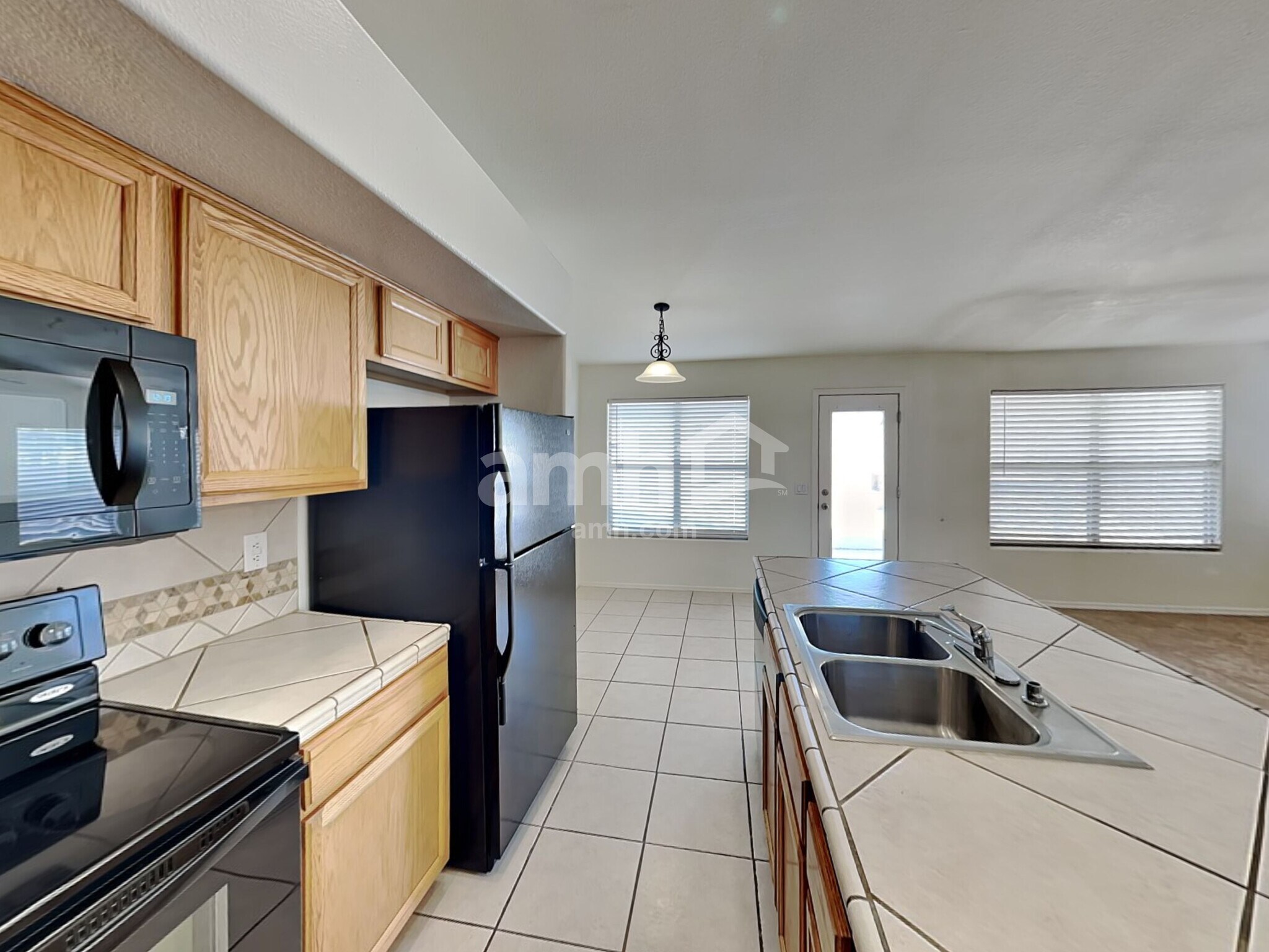Building Photo - 7830 E Onza Ave