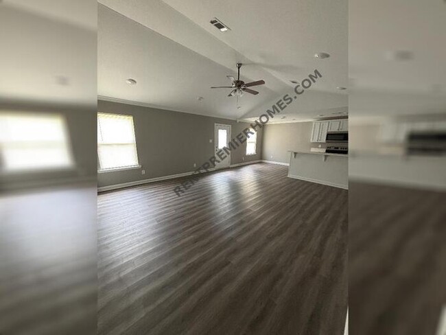 Building Photo - 55 Buena Vis Dr