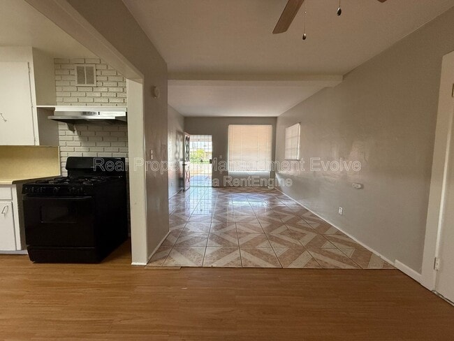 Building Photo - 4141 N 29th Ave