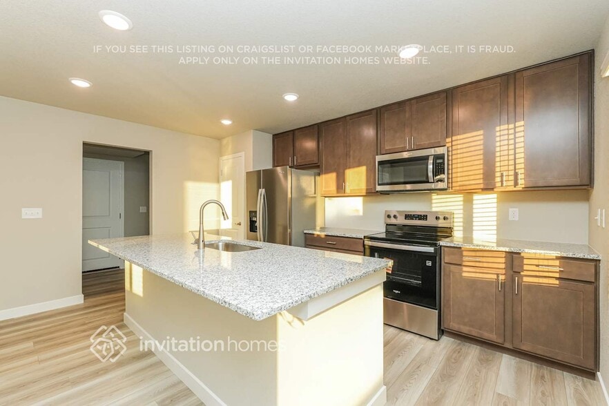 Building Photo - 11763 Mission Peak Pl