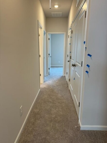 Building Photo - 1438 Blanche St