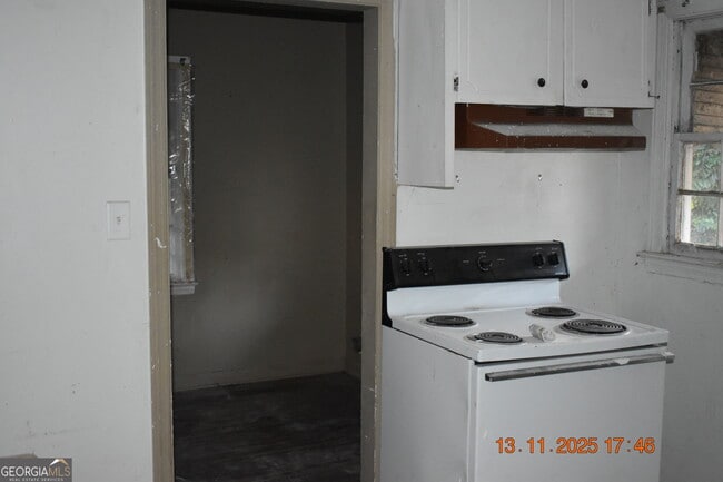 Building Photo - 3189 Somerset Dr