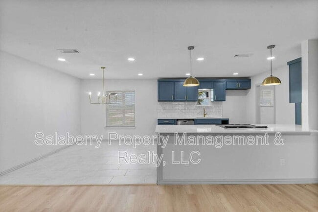 Building Photo - 3137 FM200