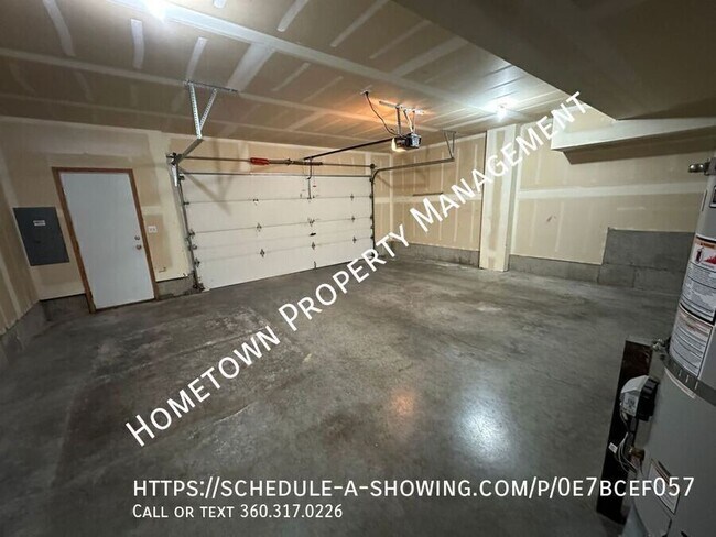 Building Photo - 8612 Sweetbrier Loop SE