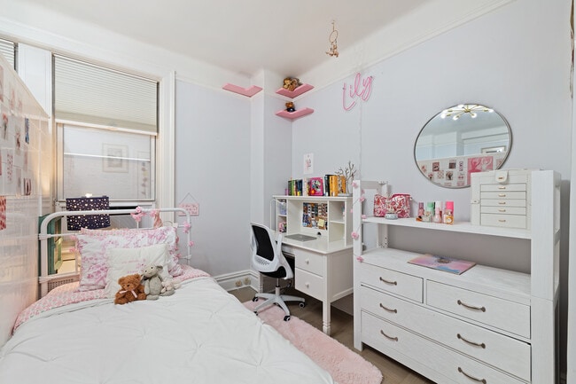 Building Photo - 522 West End Ave