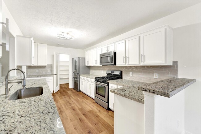 Building Photo - 8518 Windy Thicket Ln