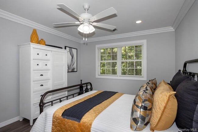 Building Photo - 310 Saddle Rock Rd