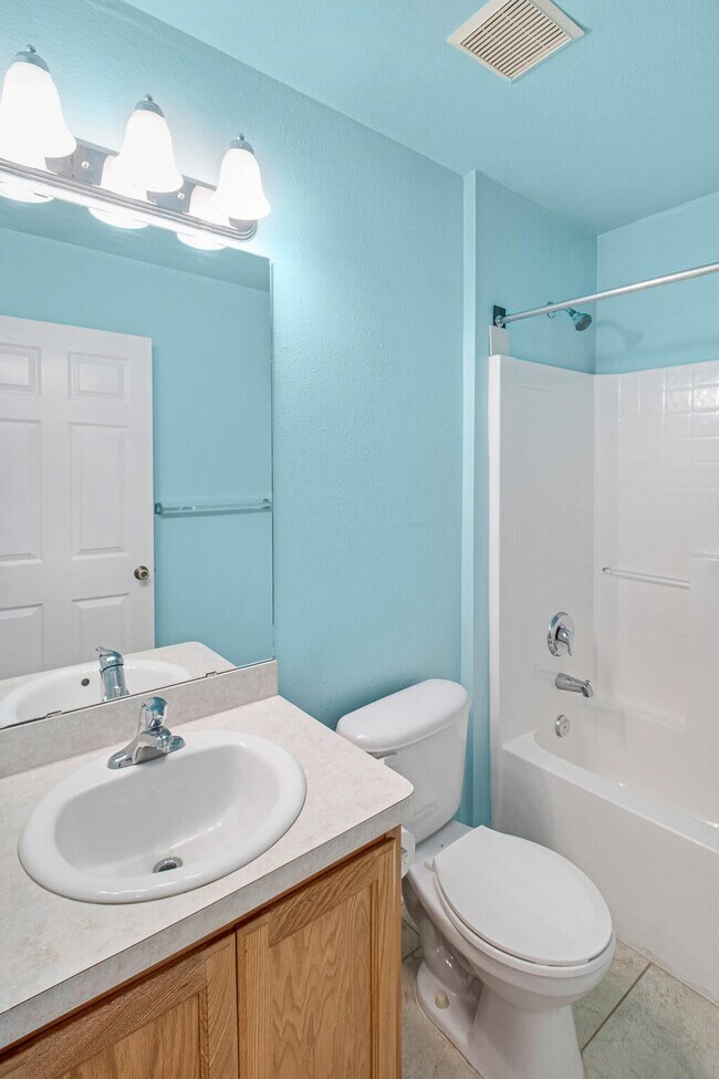 Building Photo - 6530 Longview St