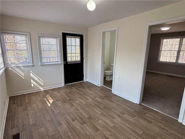 Building Photo - 3302 N Bogan Rd NE