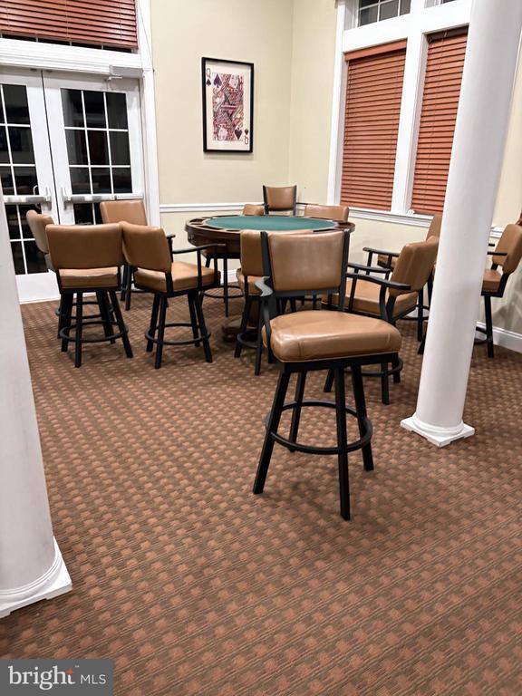 Building Photo - 950 Nathaniel Trail