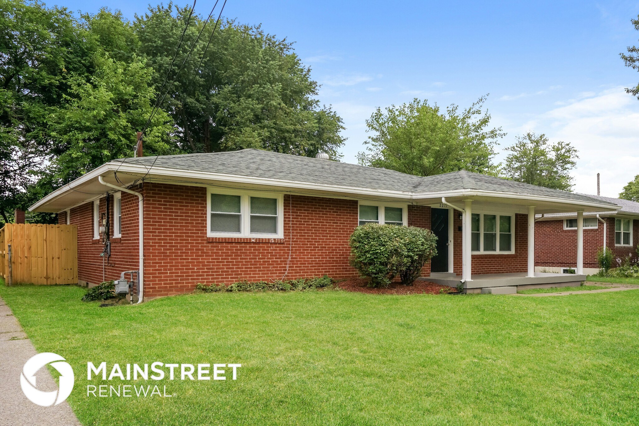 Building Photo - 2217 Thistledawn Dr