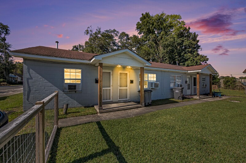 Building Photo - 1904 Hampton Ave