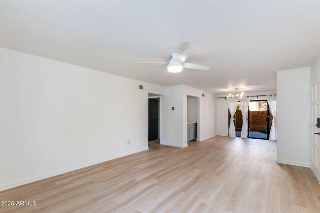 Building Photo - 4950 N Miller Rd
