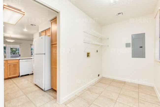 Building Photo - 2208 Kirkbride Ave