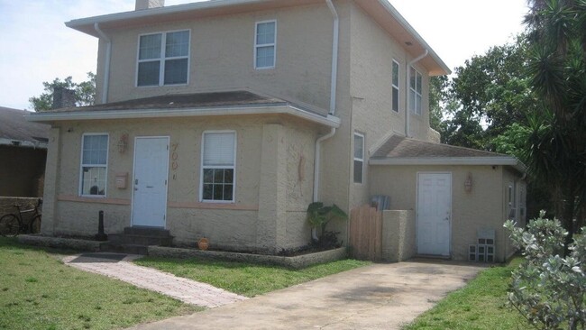 Building Photo - 646 33rd St