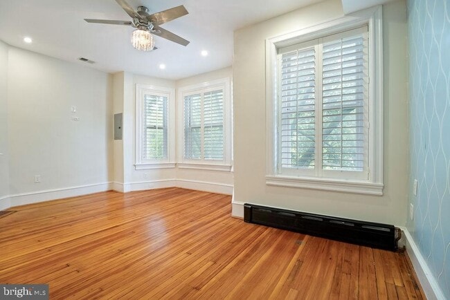 Building Photo - 1120 East Capitol St NE