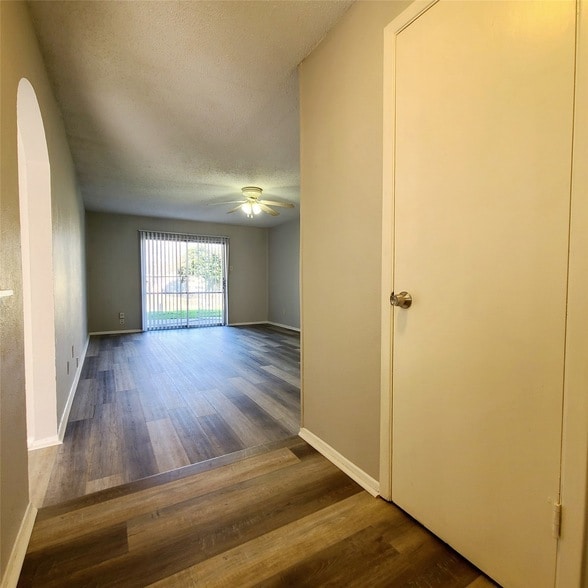 Building Photo - 1026 Brookshire Cir