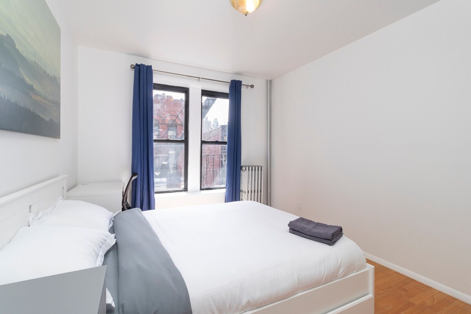 Building Photo - 334 E 96th St