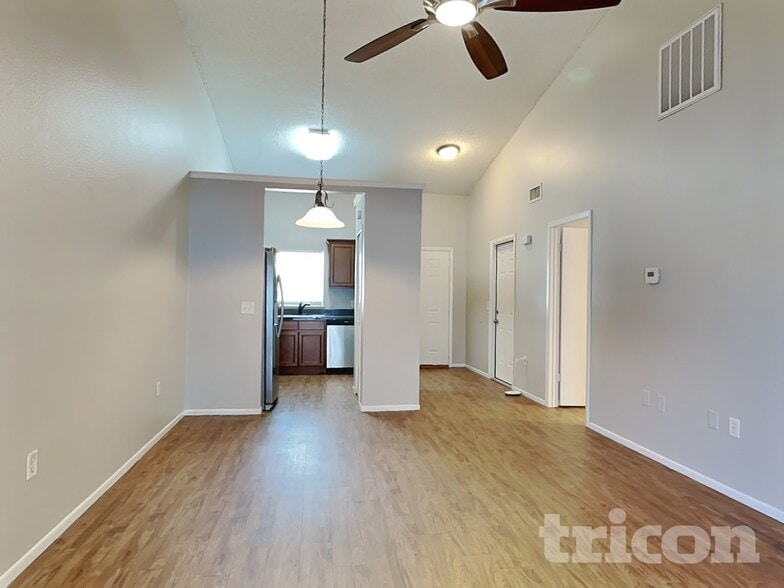 Building Photo - 3215 Timberline Rd