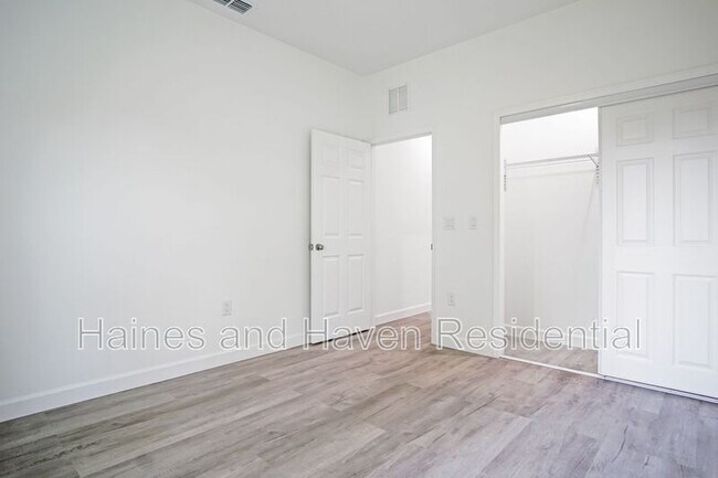 Building Photo - 308 Pearl St